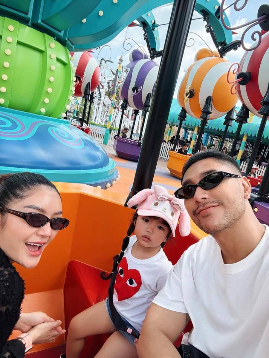 Keluarga Siti Badriah main di Universal Studio Singapura