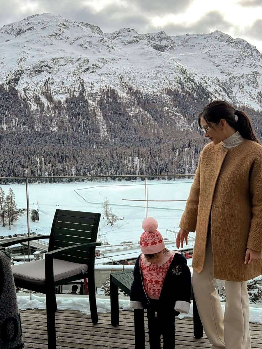 Keluarga Jessica Mila liburan di Switzerland