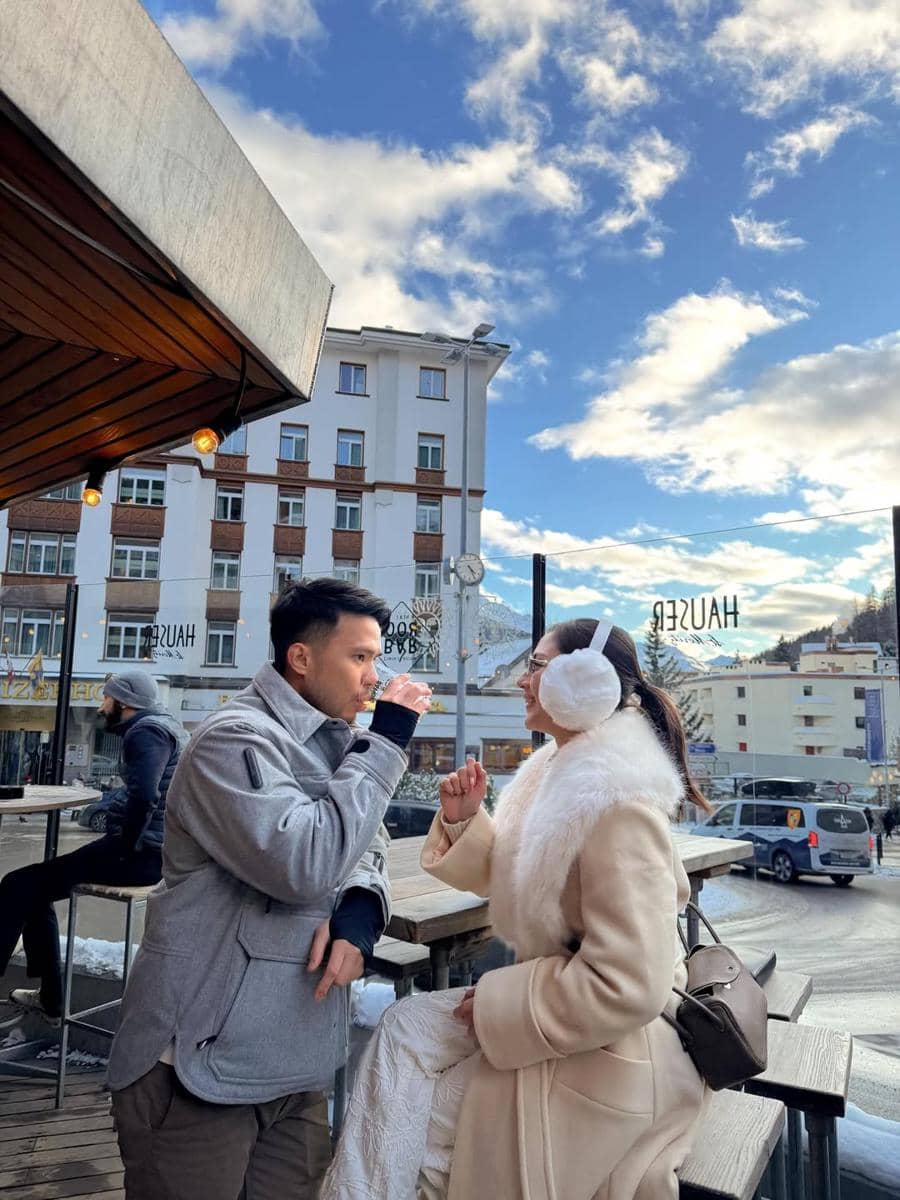 Keluarga Jessica Mila liburan di Switzerland