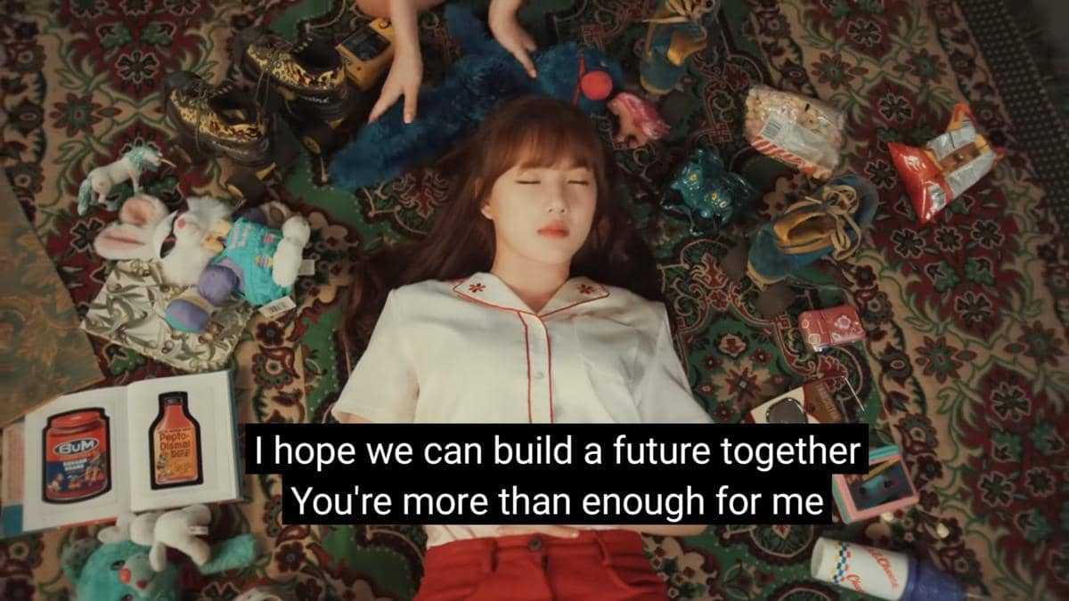 cuplikan MV "Navillera"