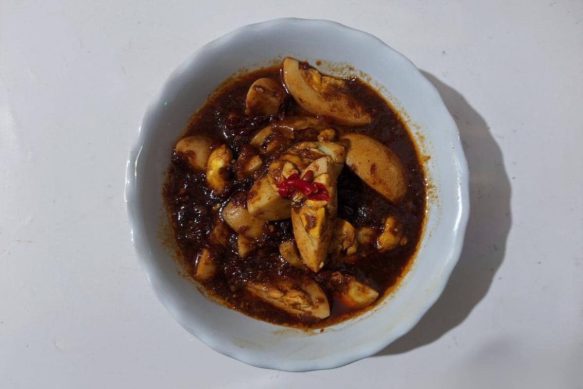 Telur rebus bumbu kecap pedas