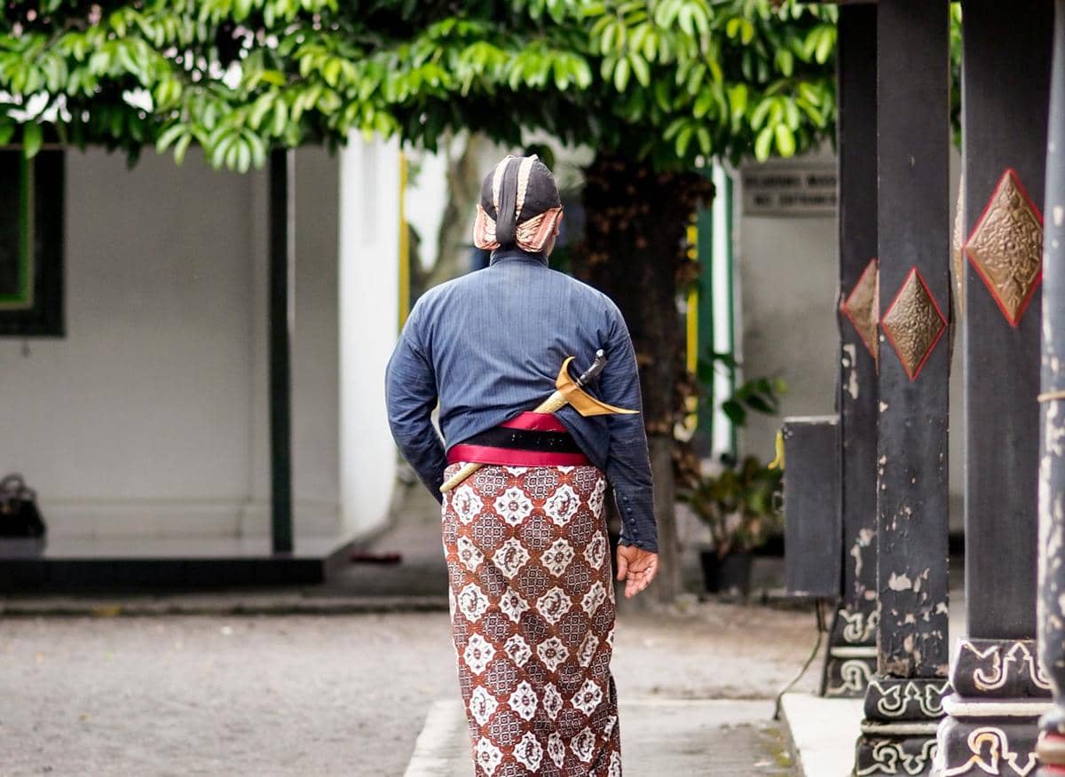 Ilustrasi masyarakat Jawa (unsplash.com/Photo by Agto Nugroho)