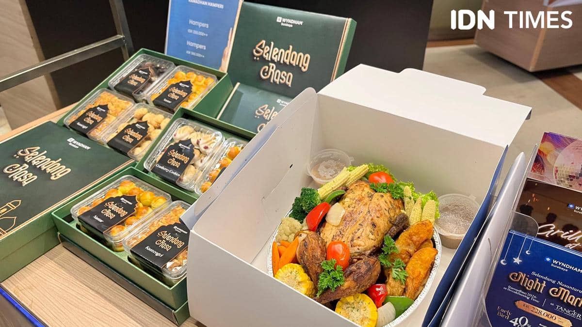 Potret live cooking di Wyndham Surabaya  