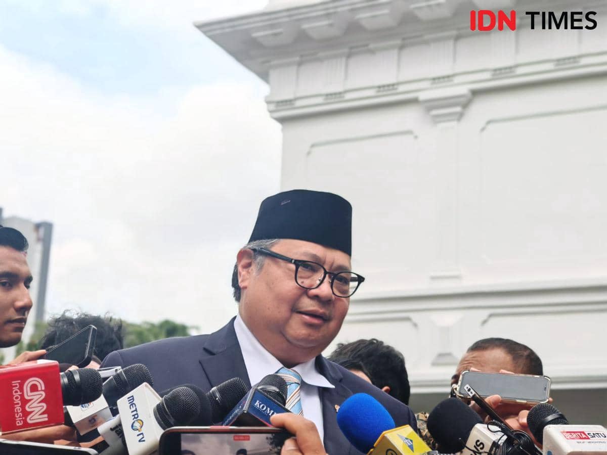 IHSG Anjlok hingga Trading Halt, Airlangga Bakal Rapat dengan OJK