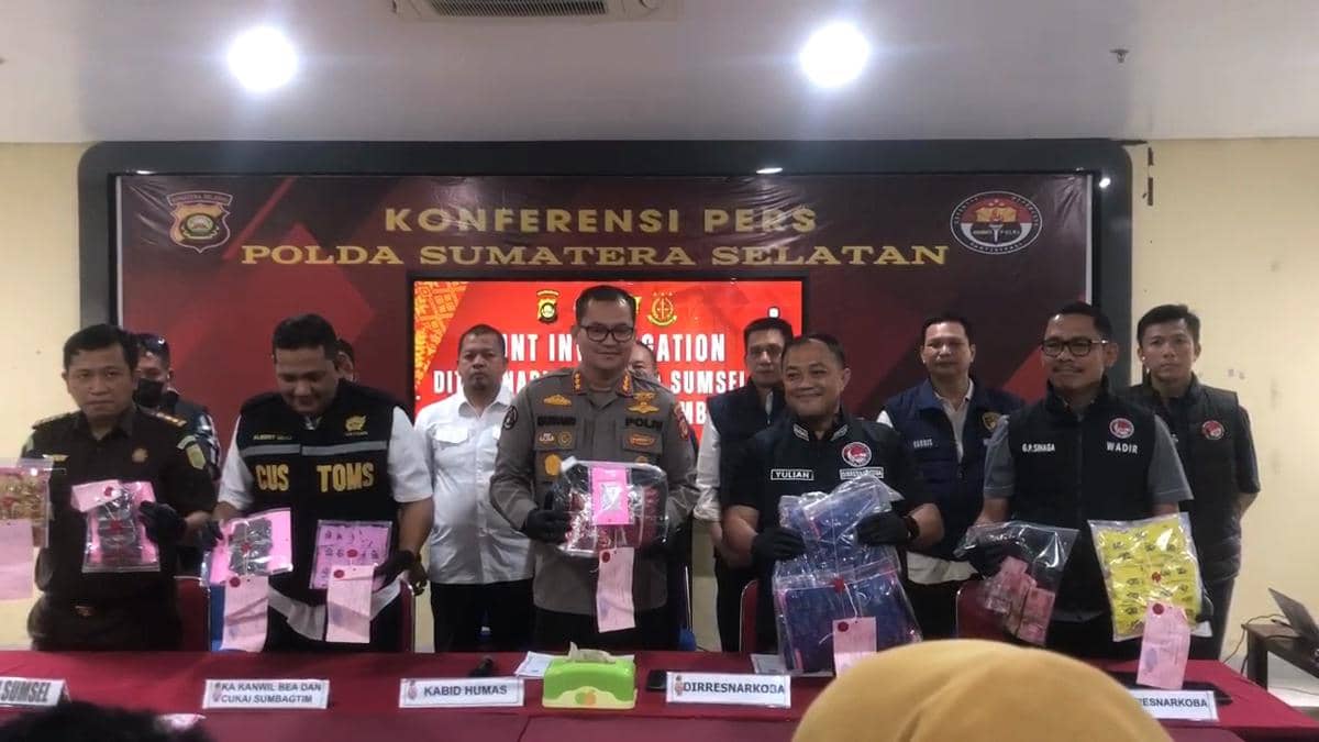 Press rilis Ditresnarkoba Polda Sumsel terkait peredaran narkotika jenis baru di Sumsel