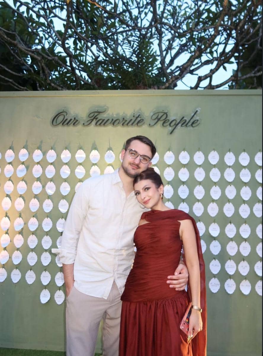 Gaya Couple Seleb di Pernikahan Ranty Maria-Rayn Wijaya (instagram.com/sarahkeihl)