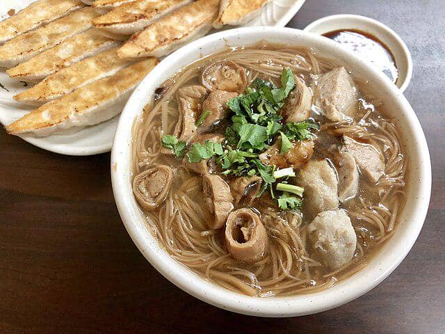 ilustrasi mee sua kuah