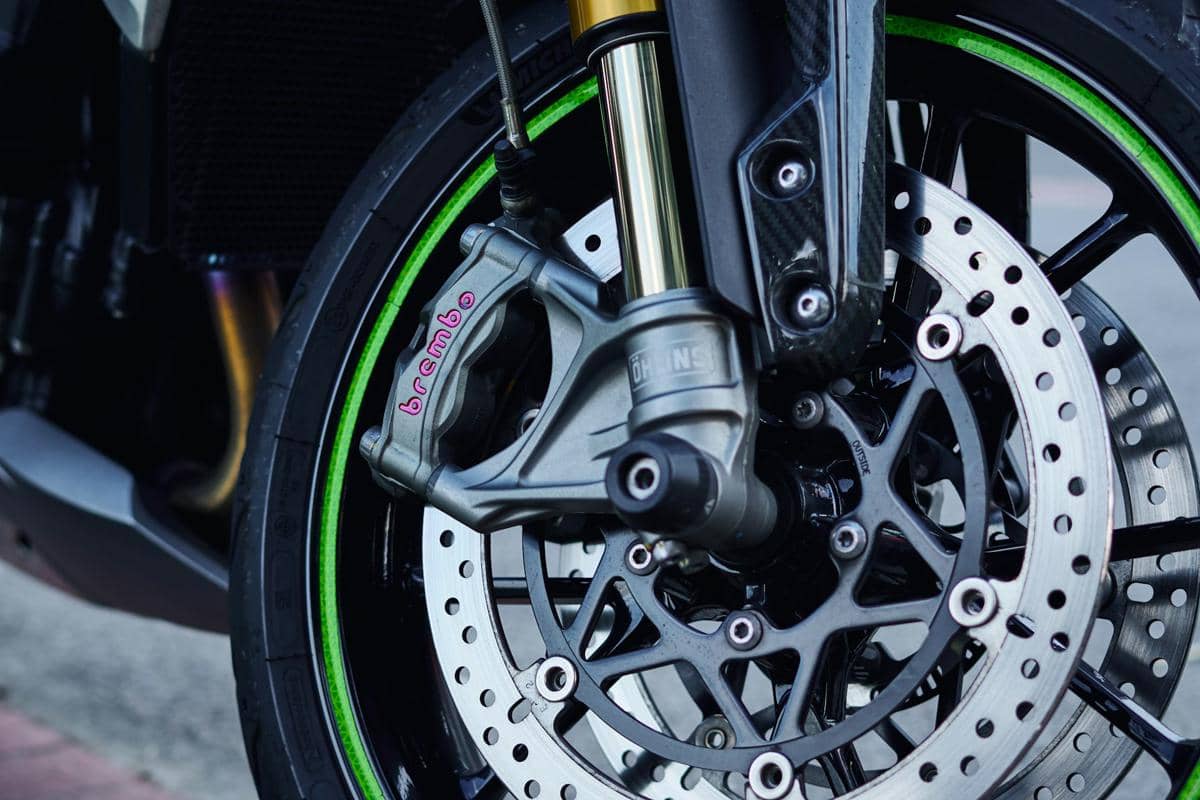 ilustrasi ban rem motor