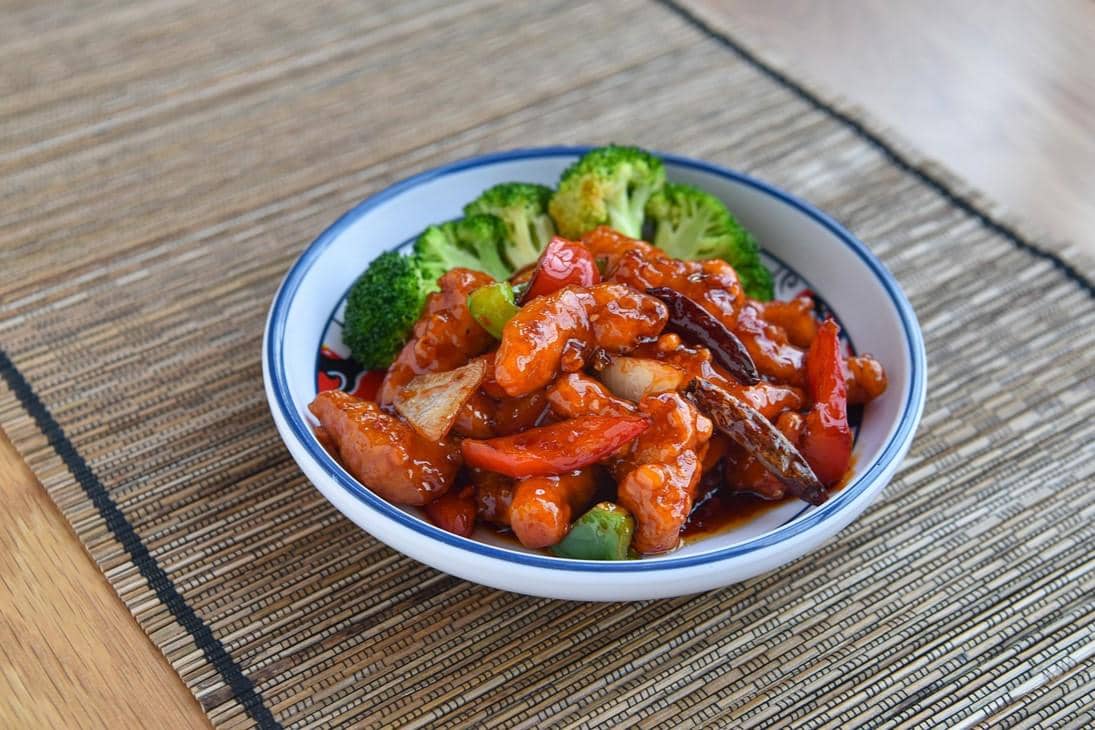 ilustrasi ayam nanking saus asam manis 