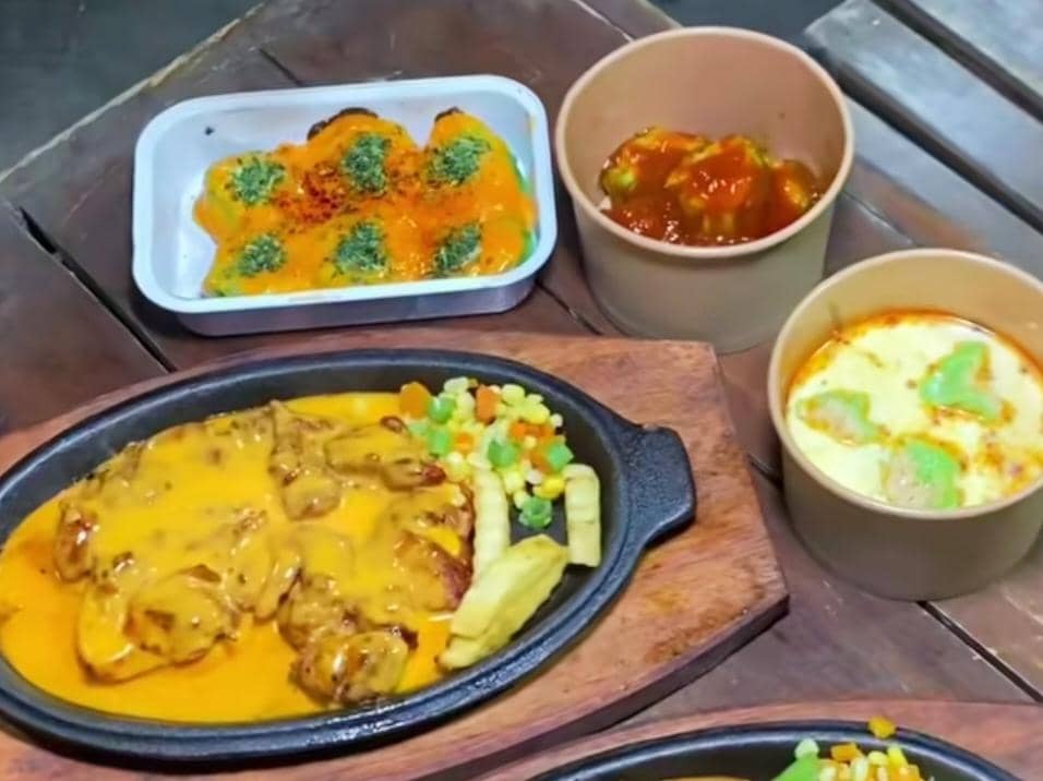 Queen Chicken Steak Bandar Lampung