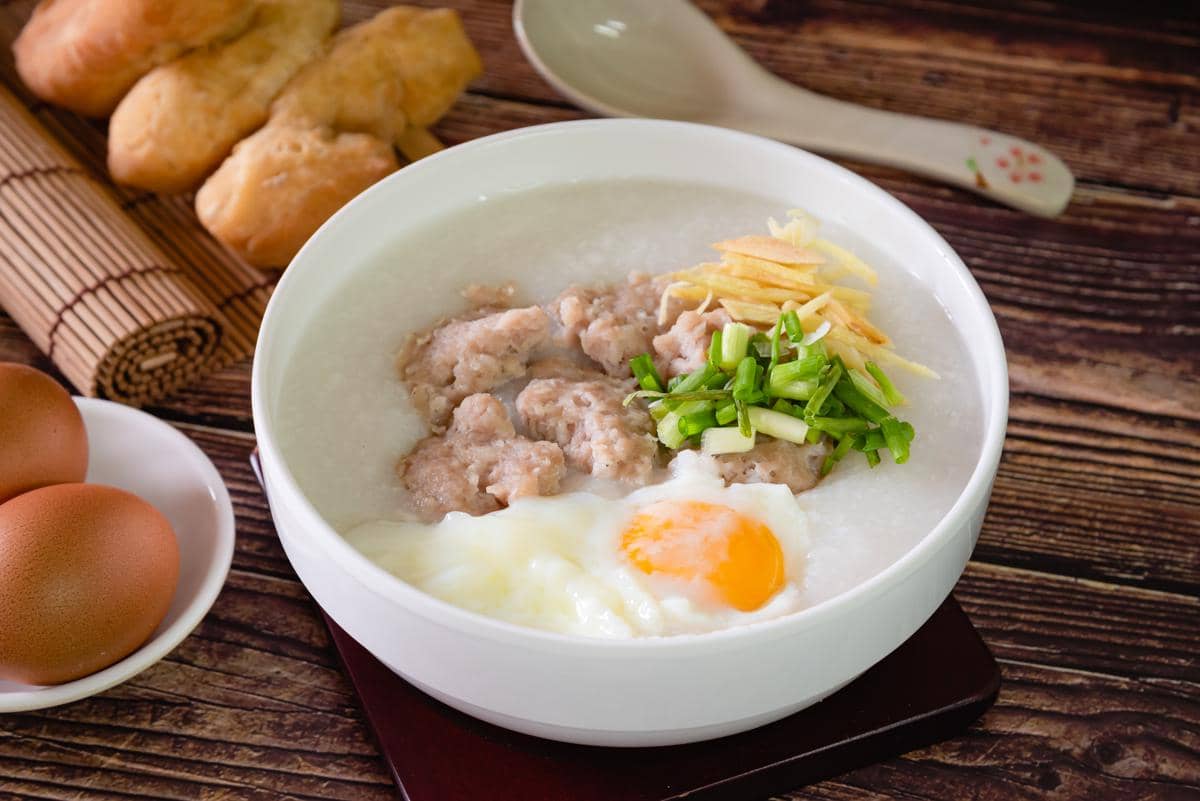 ilustrasi sajian chicken congee