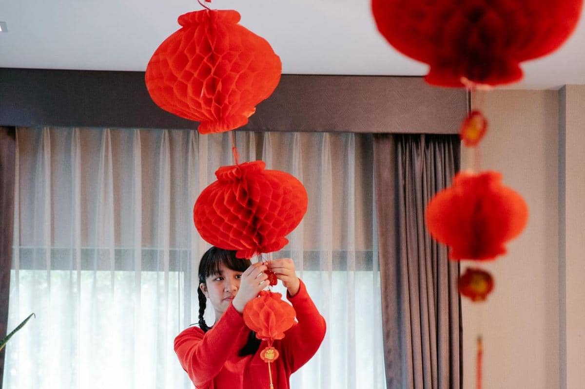 ilustrasi barang Imlek untuk rumah minimalis