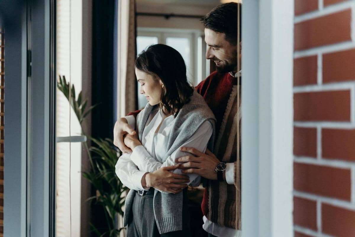 seorang pria yang ingin menjaga keharmonisan hubungan