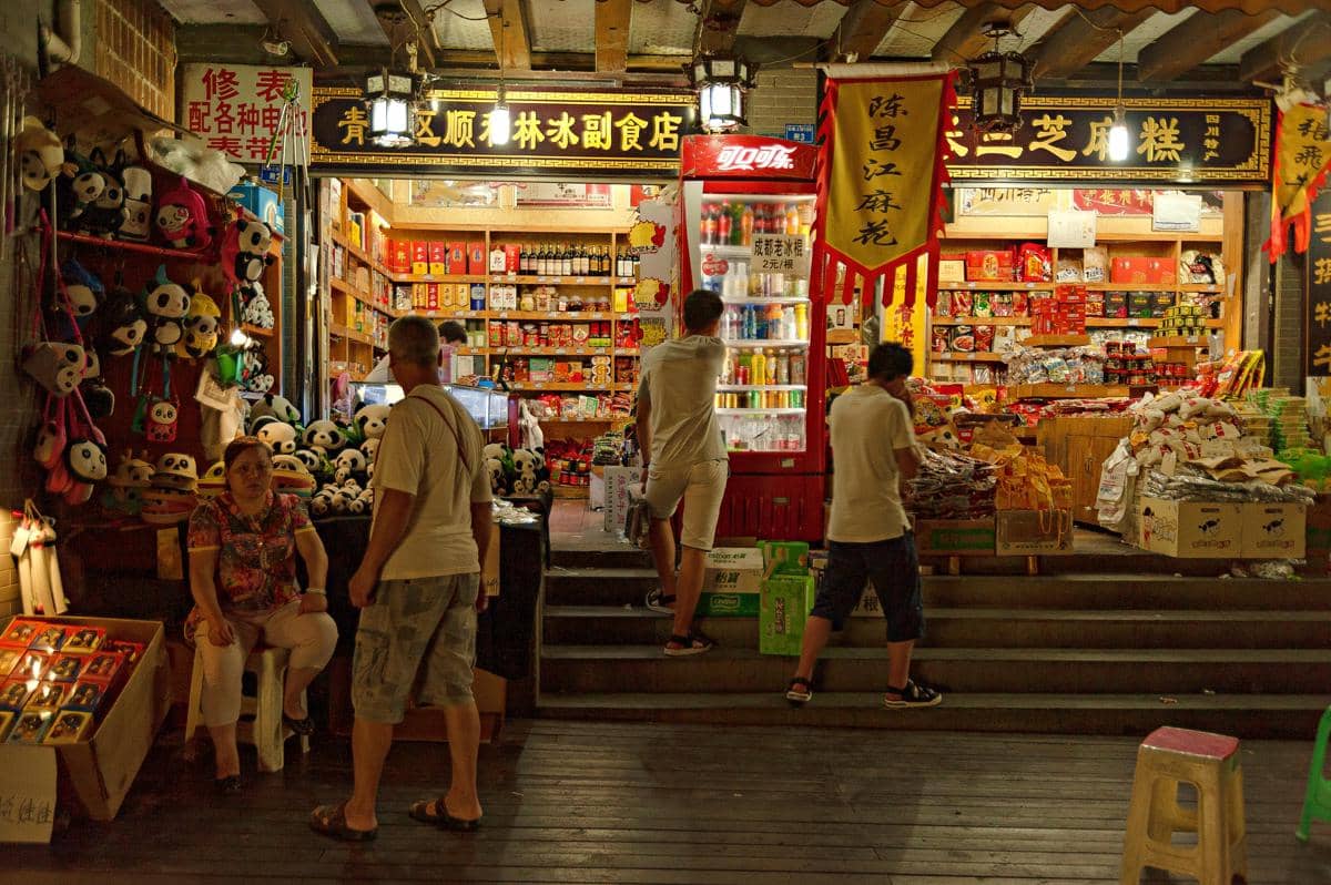 Penataan barang di warung