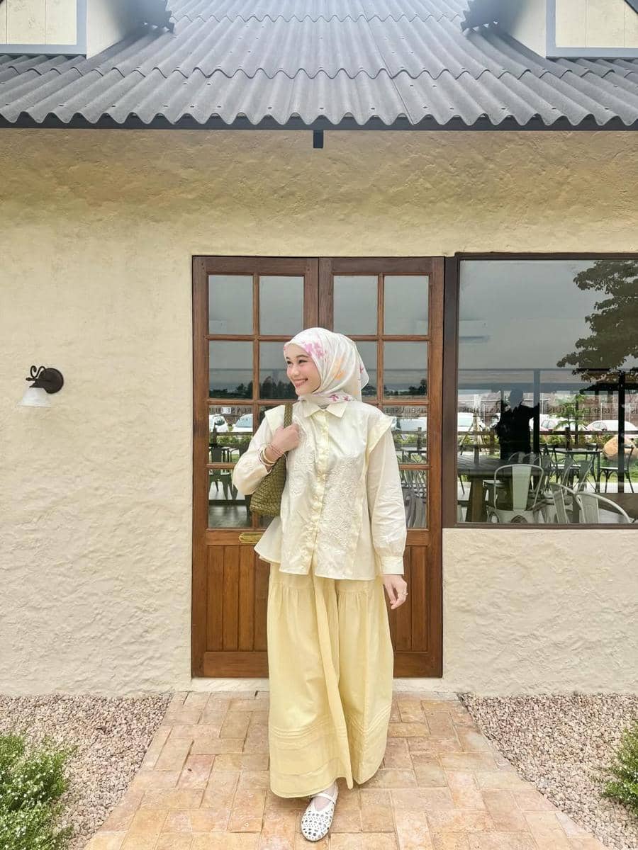 Ide OOTD Ravira Naila