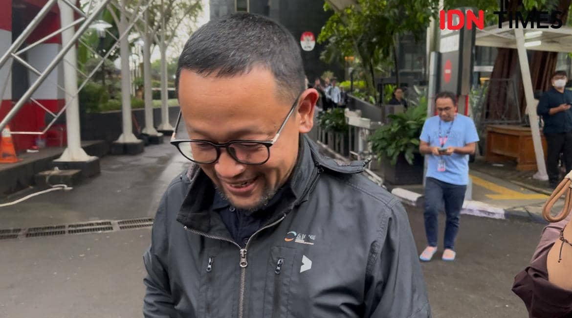 Ishfah Abidal Aziz alias Gus Alex