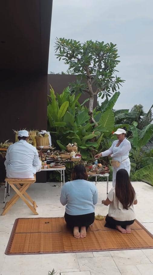 Fanny Ghassani Gelar Upacara Melaspas Vila Barunya (instagram.com/fannyghassani)