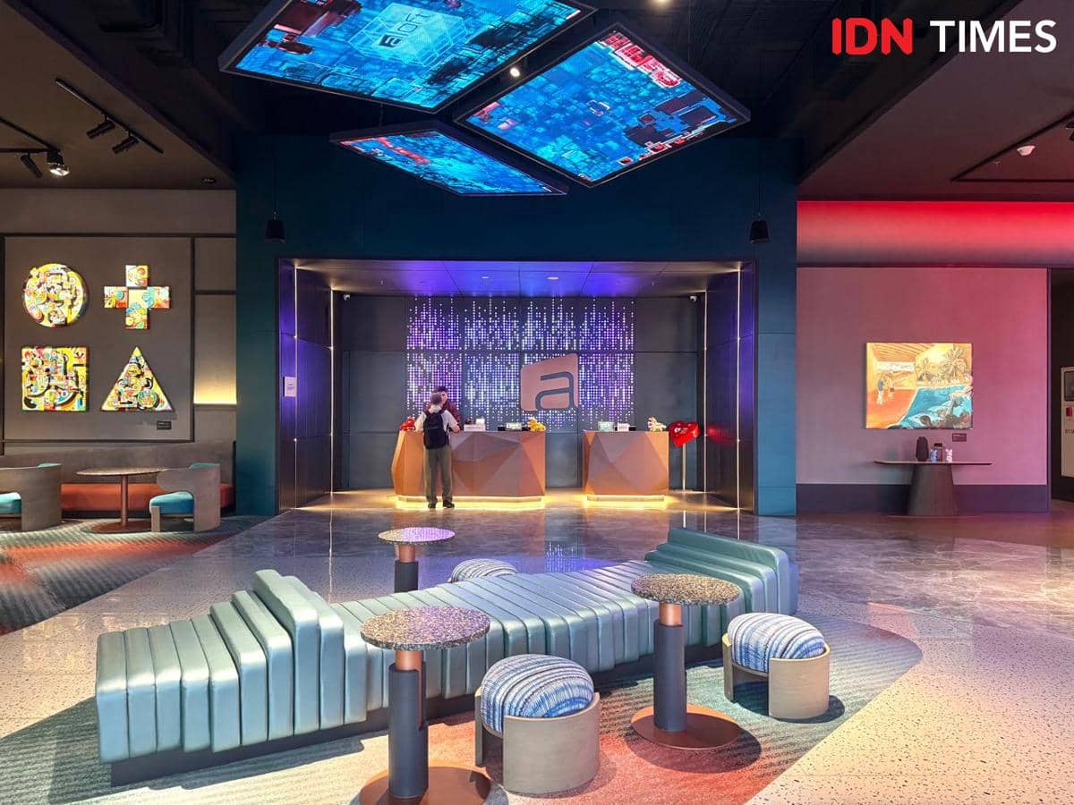 Potret lobi hotel Aloft Surabaya Pakuwon City