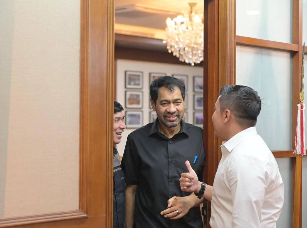 Gubernur Aceh Muzakir Manaf menghadap Seskab Teddy Indra Wijaya lapor situasi Aceh paska bencana