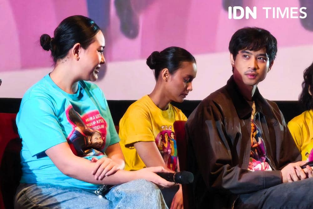 Potret Devano di press conference film Check Out Sekarang, Pay Later di Jakarta, Kamis (29/1/2026)