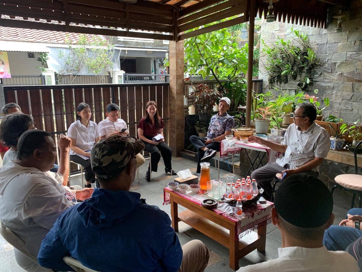 Serap Aspirasi Warga Serua, Maria Dorong Solusi Pengolahan Sampah