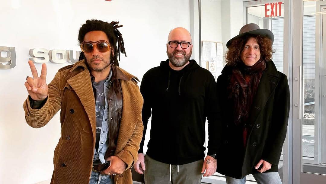 potret Lenny Kravitz, Chris Gehringer, dan Craig Ross