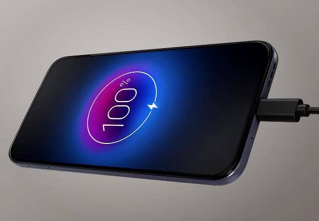 ilustrasi pengisian daya baterai Motorola Moto G67 