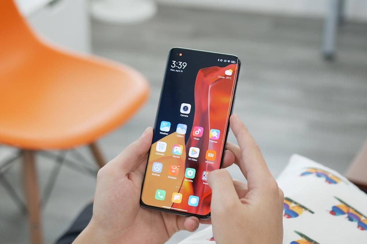 ilustrasi smartphone kapasitas penyimpanan 128GB