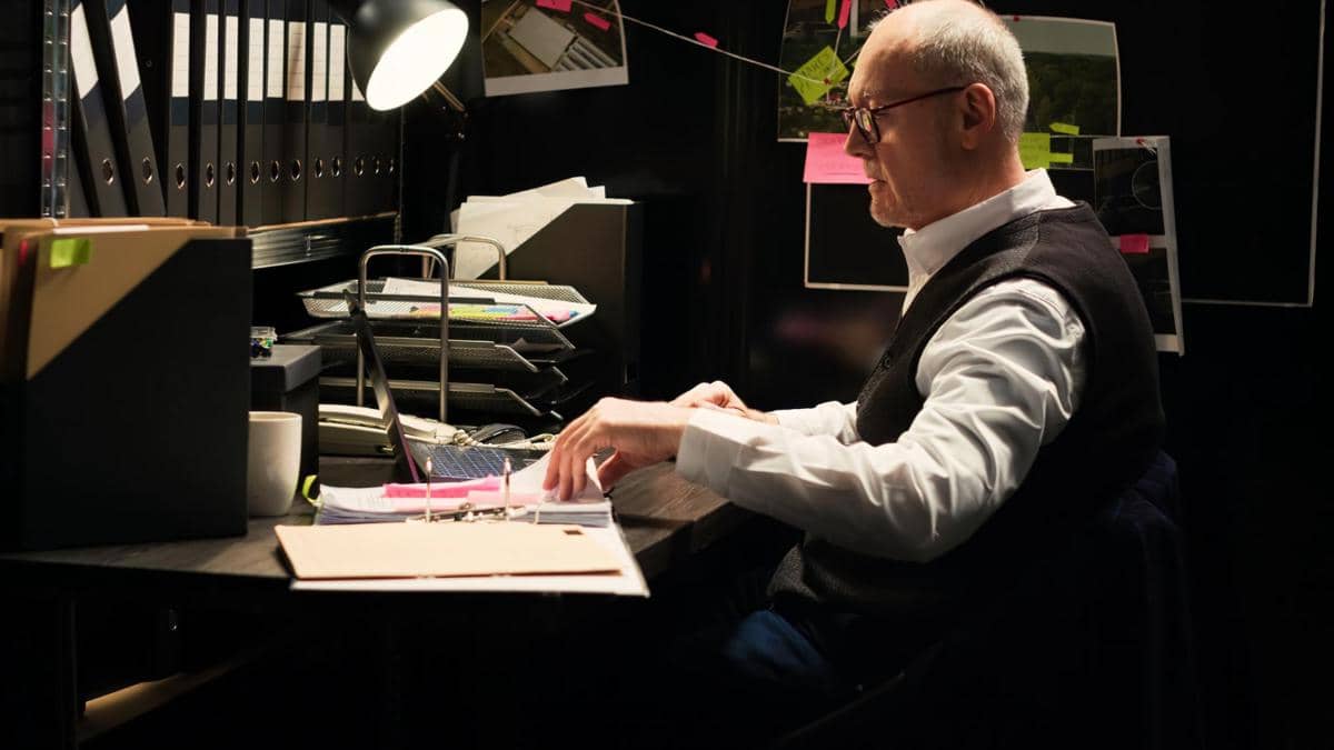 Linguis Forensik: Definisi, Job Desc, Plus-Minus Sebelum Berkarier