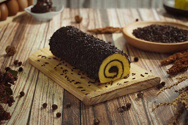 ilustrasi spikoe roll kombinasi