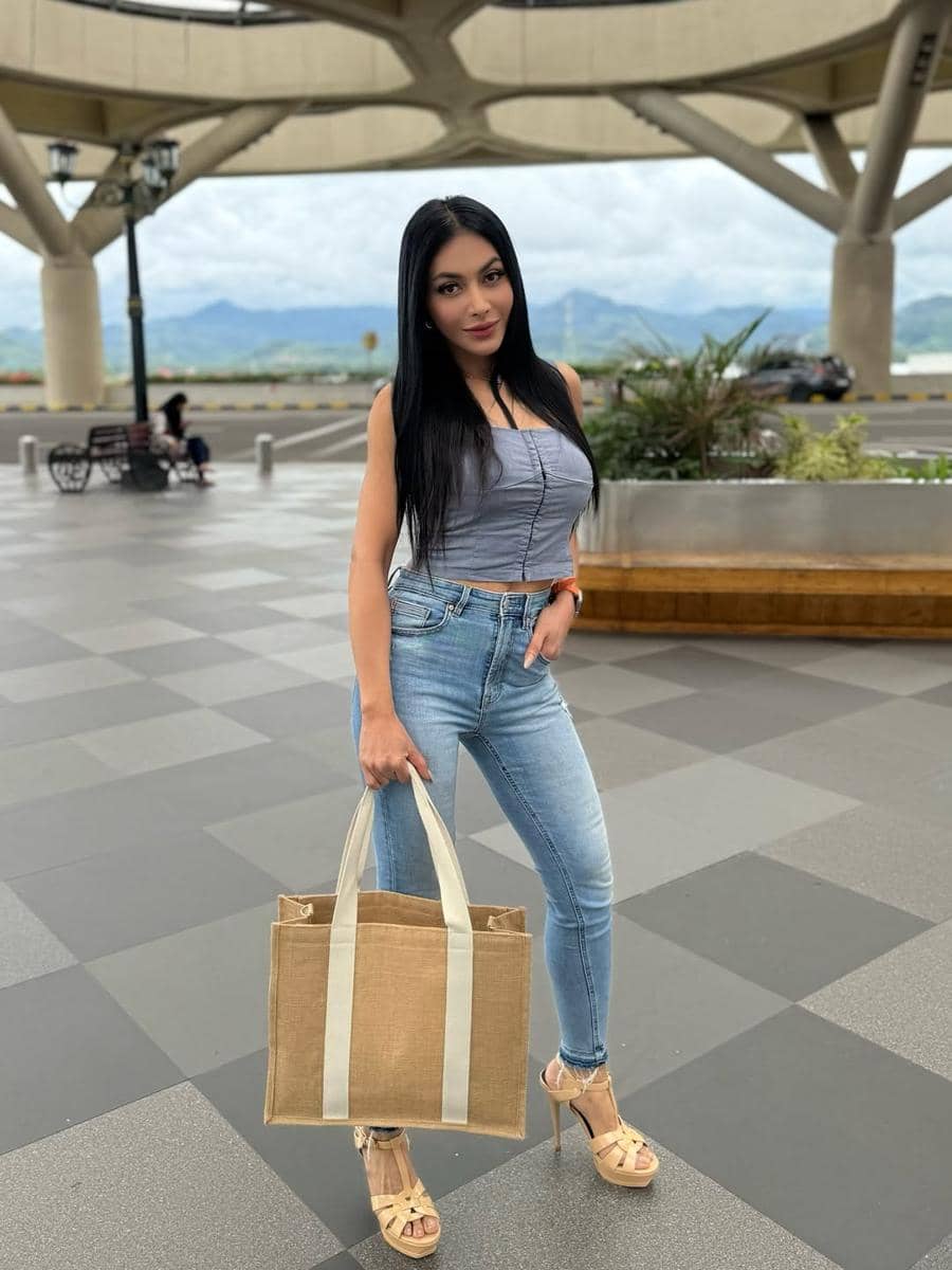 Mix and Match Crop Top ala Denada