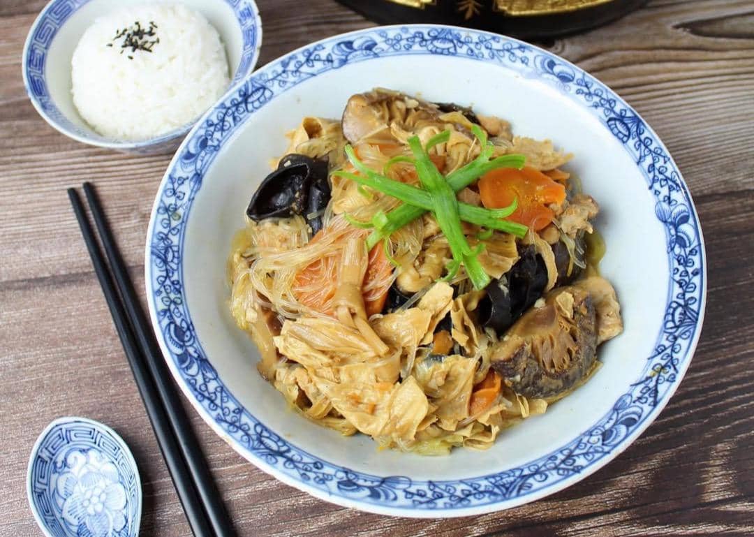 ilustrasi nyonya chap chye