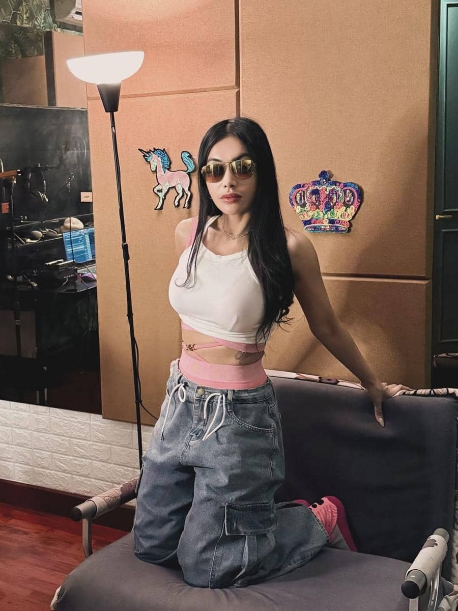 Mix and Match Crop Top ala Denada