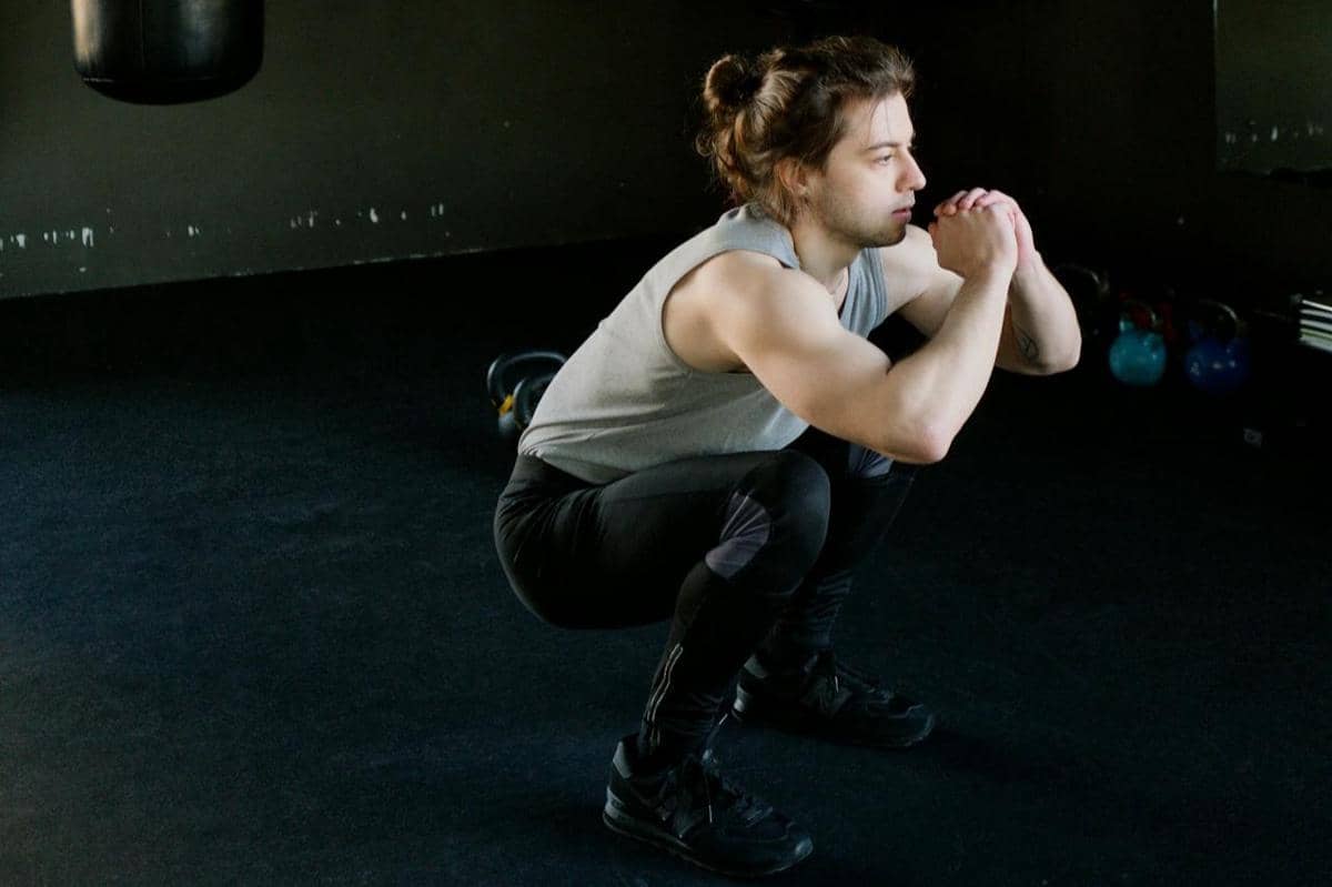 ilustrasi squat jump 