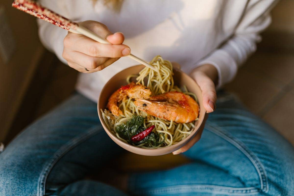 ilustrasi mie goreng Hokkien