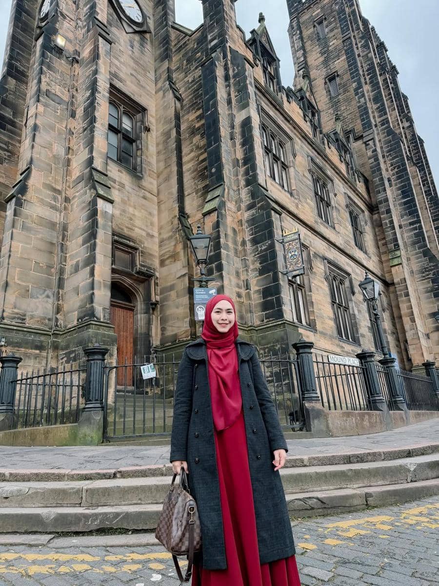 Oki Setiana Dewi safari dakwah di University of Edinburgh