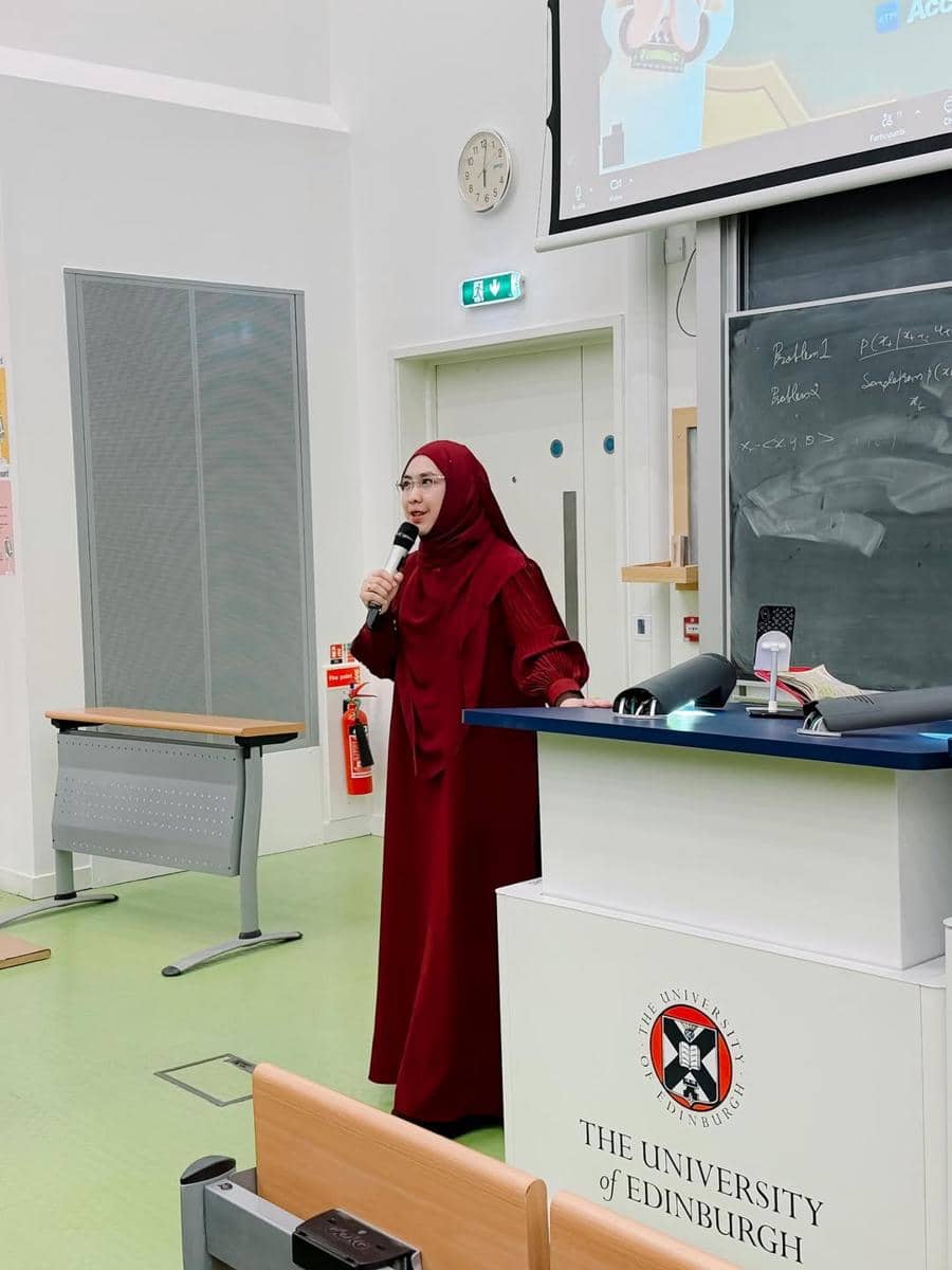 Oki Setiana Dewi safari dakwah di University of Edinburgh