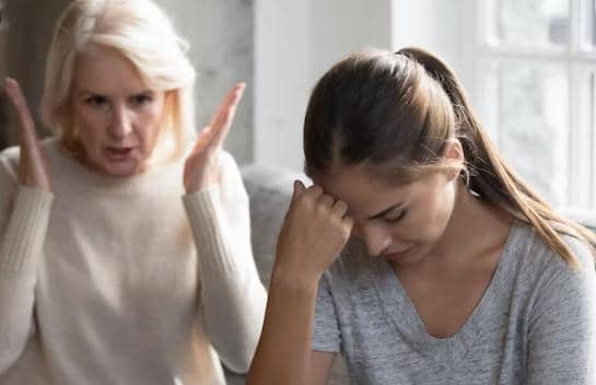 ilustrasi terjebak di posisi tengah