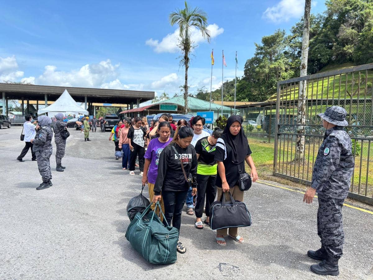 425 WNI Dideportasi dari Sarawak, termasuk Bayi Baru Lahir