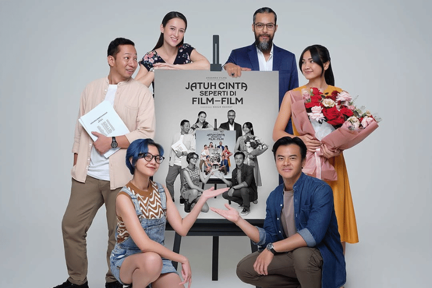 poster Jatuh Cinta Seperti di Film-Film