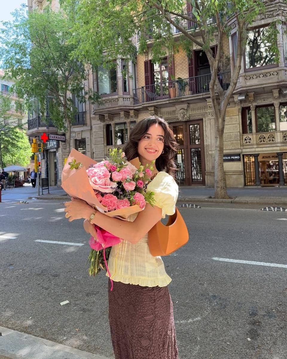 Outfit piknik date ala Mariona Roma