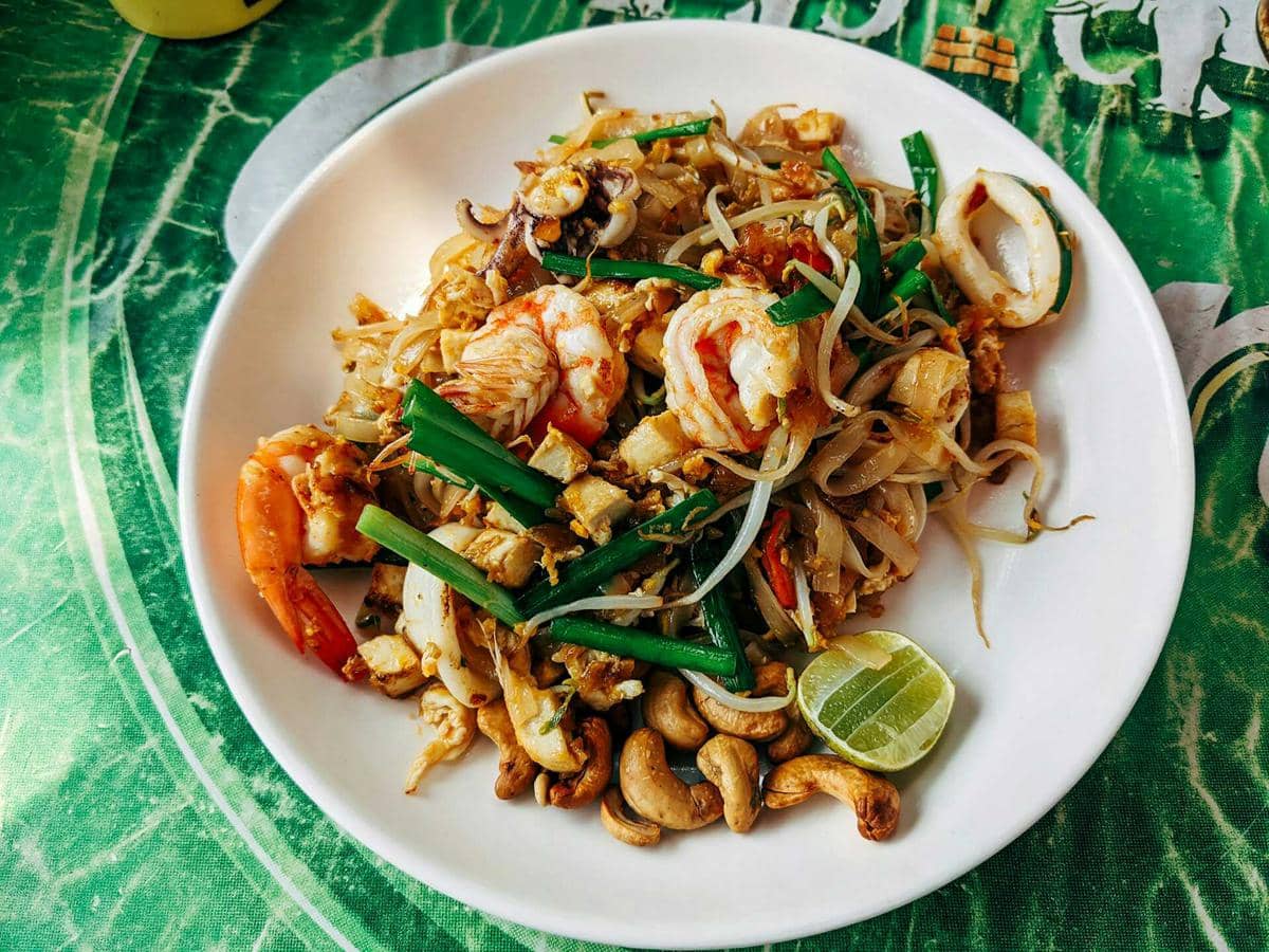 ilustrasi pad thai