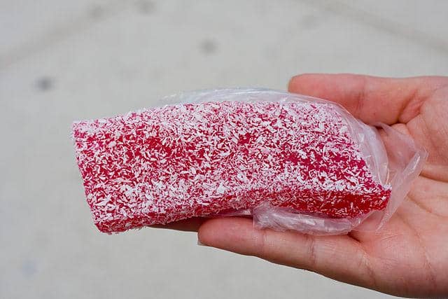 ilustrasi ongol-ongol merah