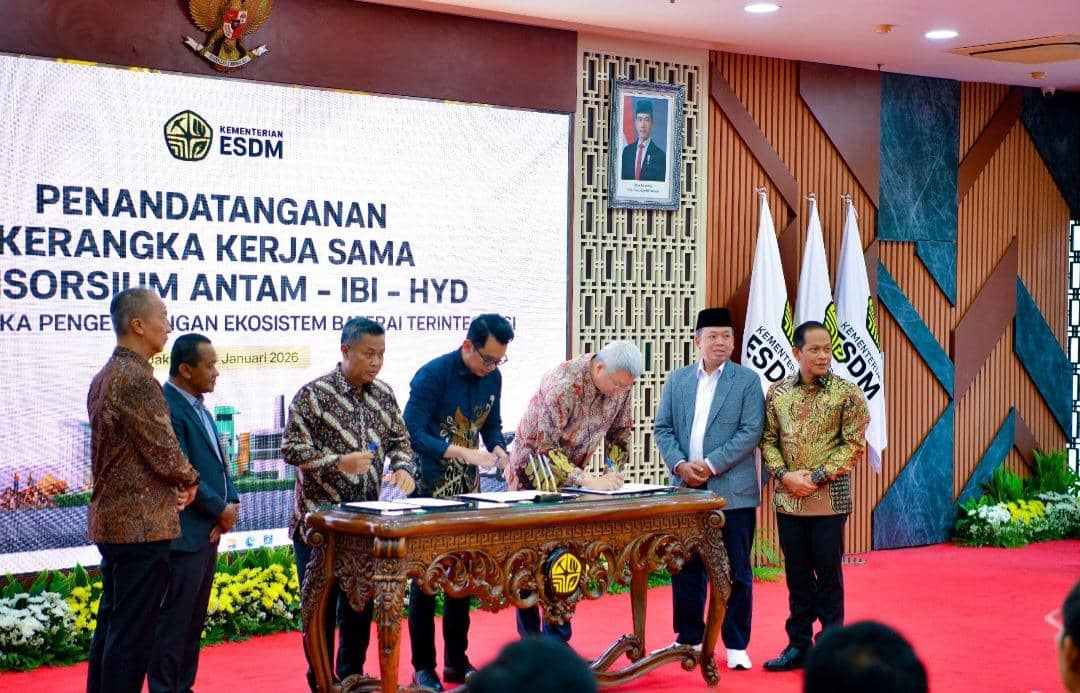 Penandatanganan kerangka kerja sama (Framework Agreement) yang disaksikan langsung oleh Menteri Energi dan Sumber Daya Mineral (ESDM) Bahlil Lahadalia di Kantor Kementerian ESDM, Jakarta, Jumat (30/1/2026).
