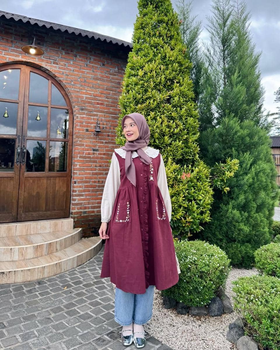 OOTD hijab chic untuk nonton konser indie