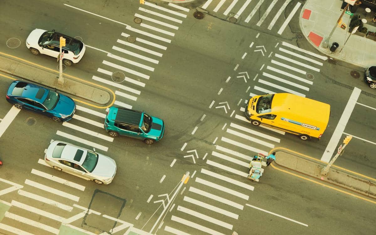 ilustrasi persimpangan jalan