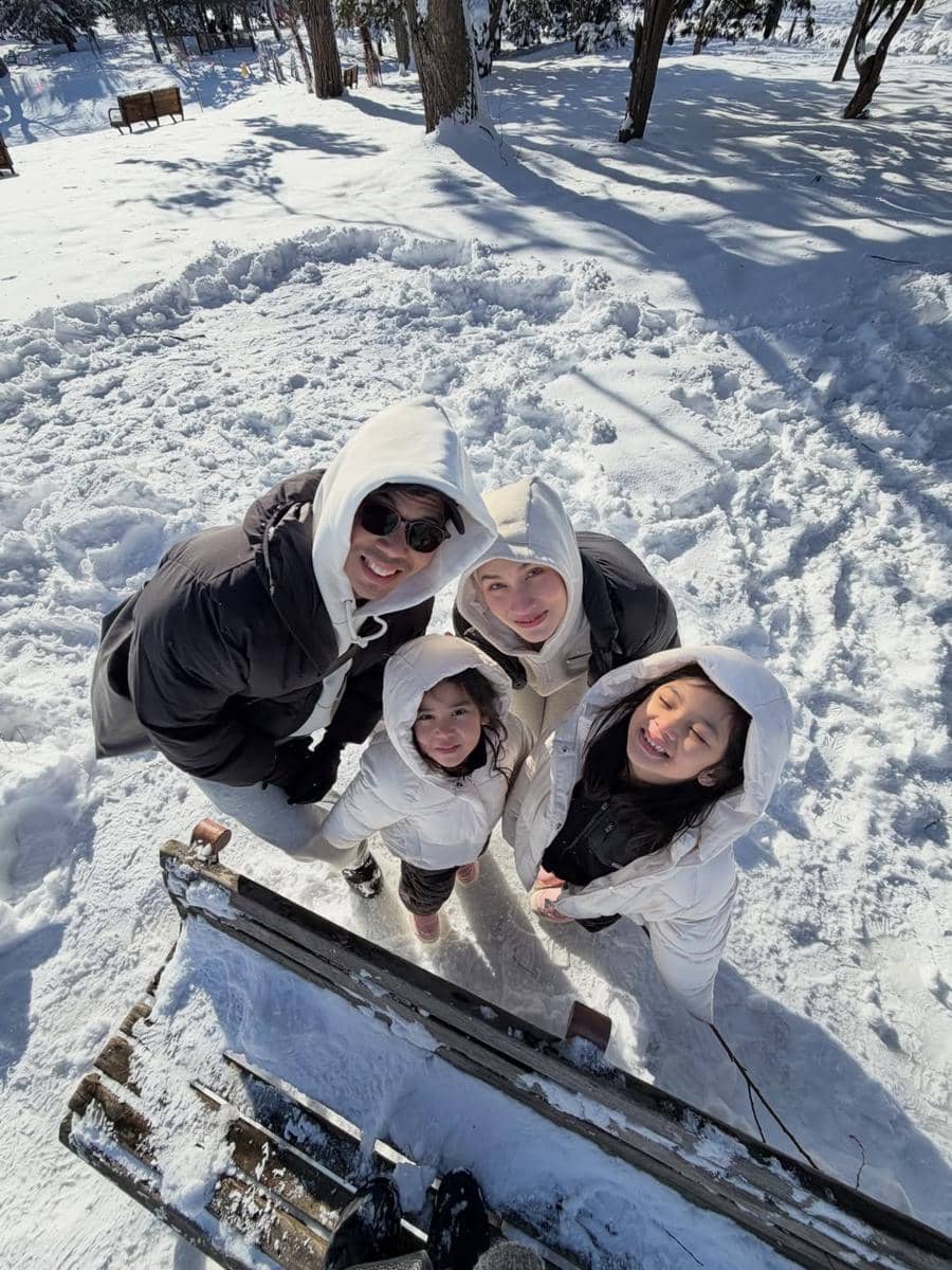 Foto keluarga Dwi Handayani di Nakajima Park saat winter