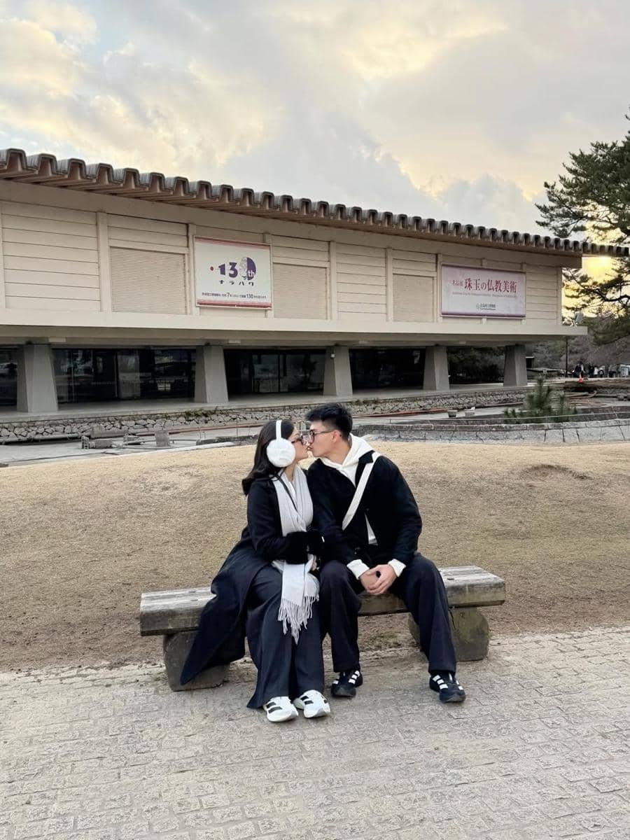 Hanum Mega bulan madu ke Jepang.