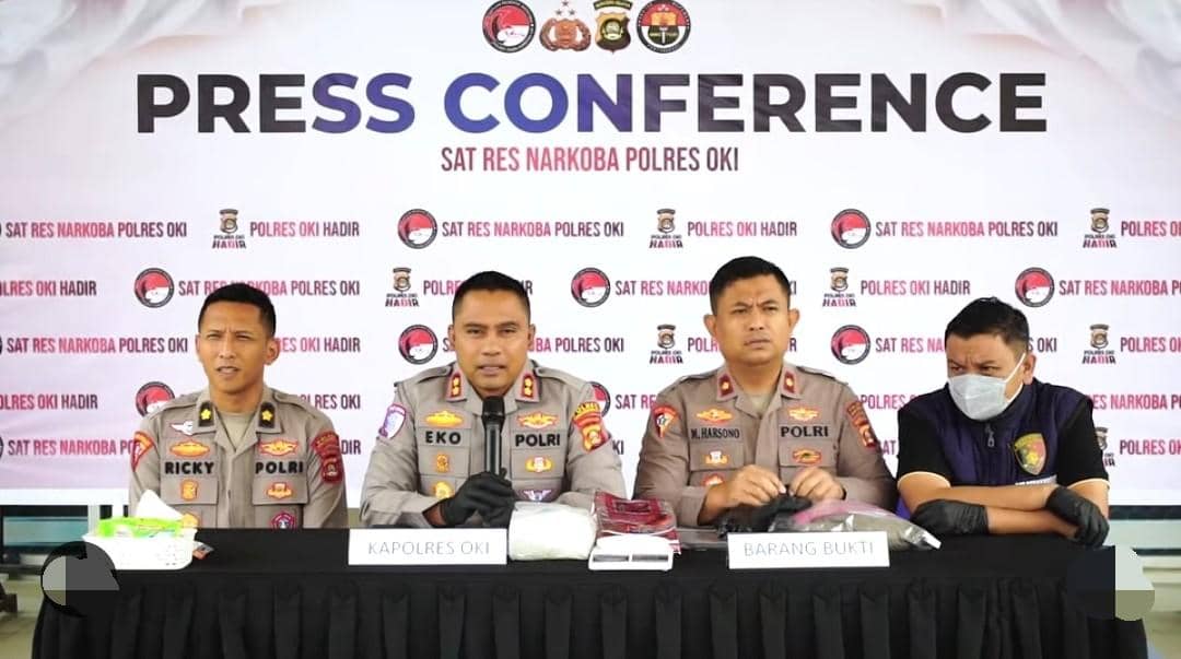 Polres OKI saat melakukan press release terkait penangkapan pengedar narkoba. (Dok. Polres OKI)