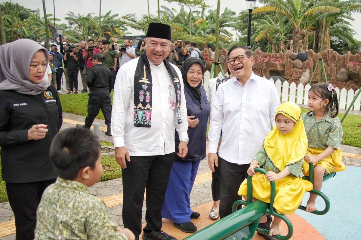 Gubernur DKI Jakarta, Pramono Anung, meresmikan Taman Roci (Rorotan–Cilincing) di Kelurahan Rorotan, Kecamatan Cilincing, Jakarta Utara, pada Jumat (30/1/2025). (Dok. Pemprov DKI Jakarta)